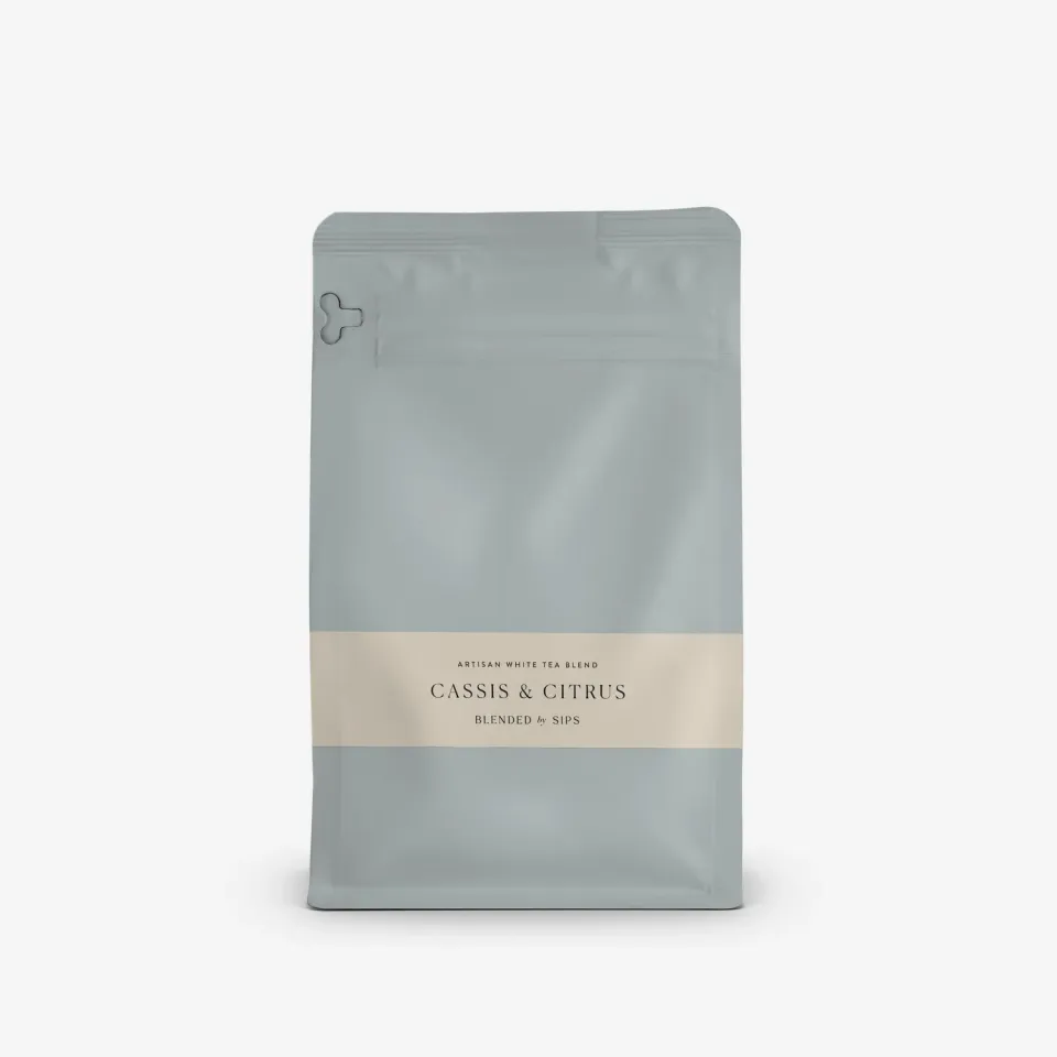 By SIPS Cassis & Citrus hvid te solbær