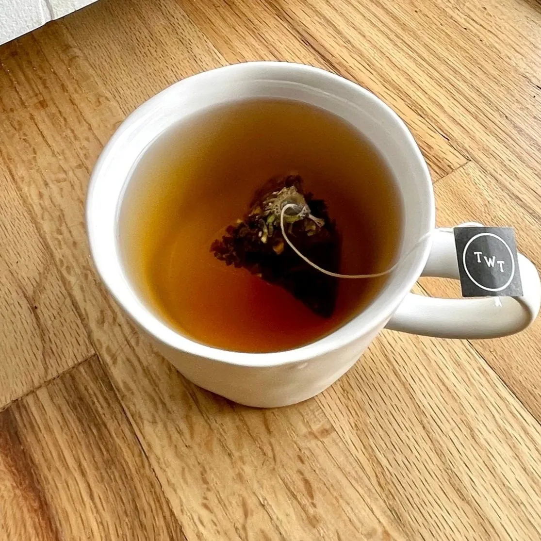 Tea with Tae Lavender Earl Grey pose sort te 15 breve