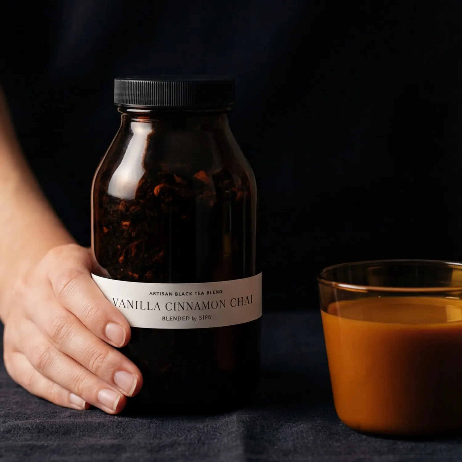 By SIPS Vanilla Cinnamon Chai sort te vanilje kanel
