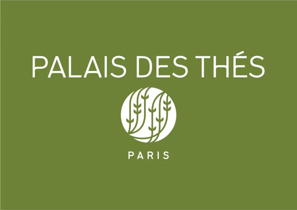 Palais des Thés shopping bag pose