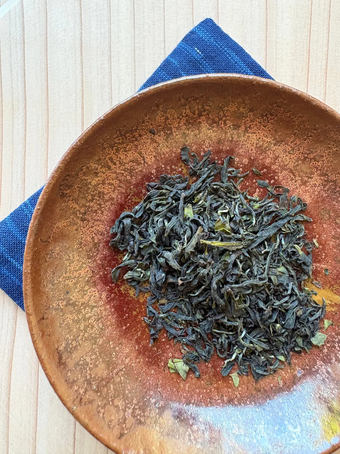 Tyst Te Koshun Oolong sort te forårspluk økologisk