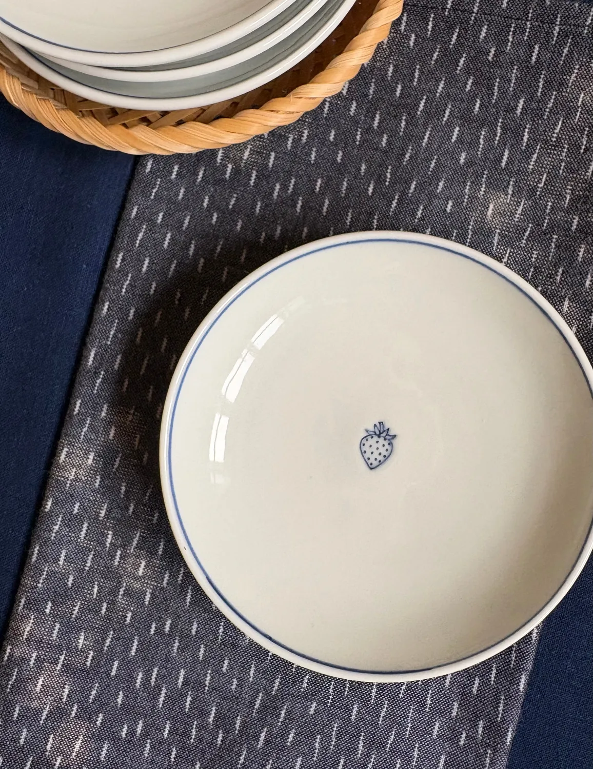 Tyst Te Indigo Kutani Petit Plate tallerken strawberry blå