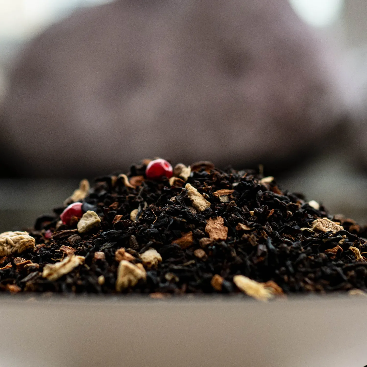 By SIPS Caramel Chai sort te karamel krydderi